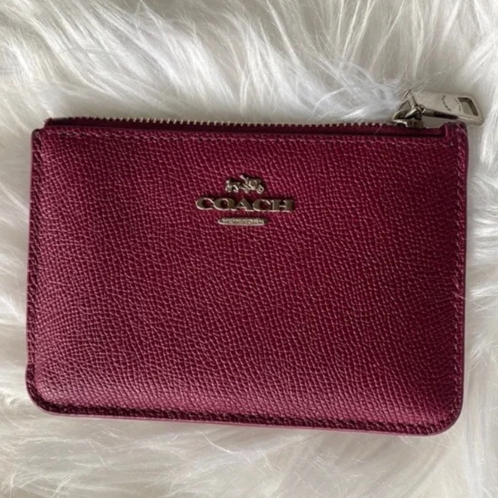 Like new Gorgeous leather Coach zip coin pouch & key chain